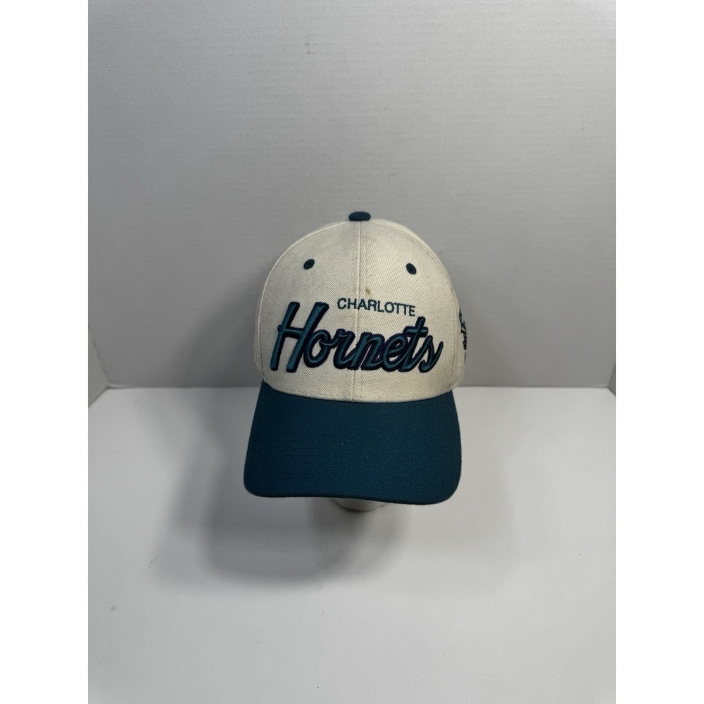 Mitchell & Ness‎ Nostalgia Co. Charlotte Hornets Cream Blue Adjustable Fit Hat